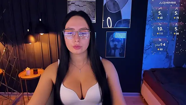 Snapshot of Christy_Calypso chatting on 5, 12, 2024 Christy Calypso online show from 5, 12, 2024