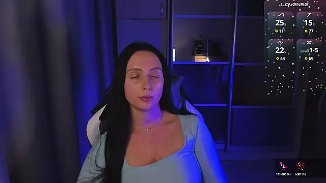 Snapshot of Christy_Calypso chatting on 5, 3, 2025 Christy Calypso online show from 5, 3, 2025