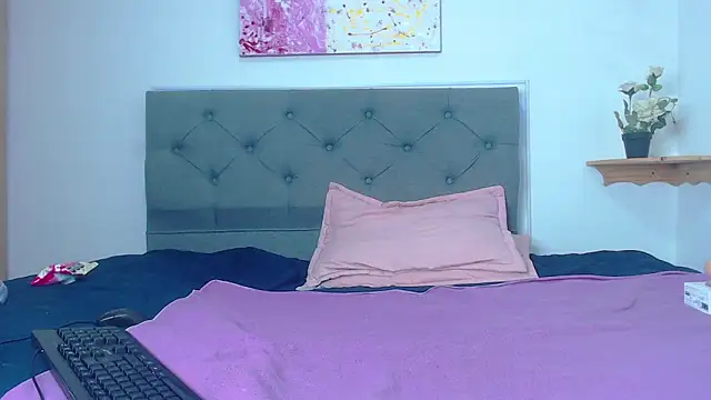 Kim clark1 online show from 14, 3, 2025