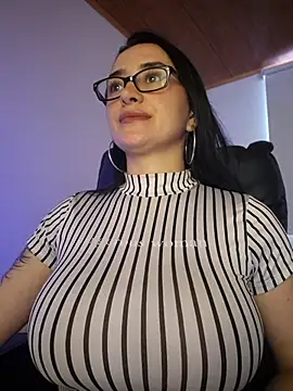 preetypeach online show from 1, 4, 2026