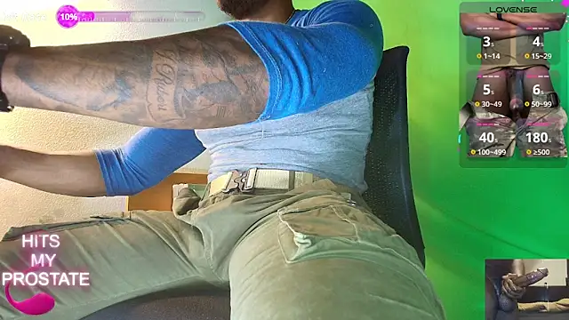 Snapshot of hot_black3 chatting on 1, 10, 2025 hot black3 online show from 1, 10, 2025