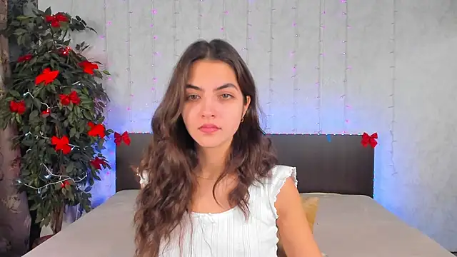 Milana Crystal  online show from 31, 12, 2024