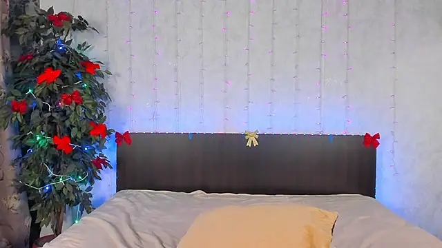 Milana Crystal  online show from 31, 12, 2024