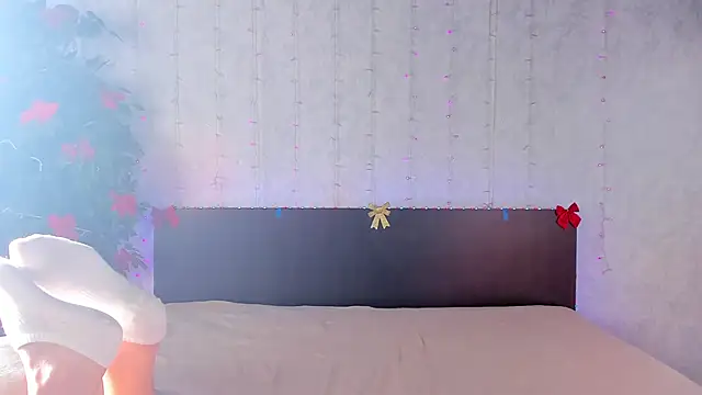 Milana Crystal  online show from 5, 1, 2025