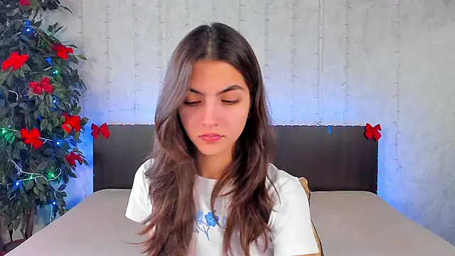 Milana Crystal  online show from 13, 1, 2025