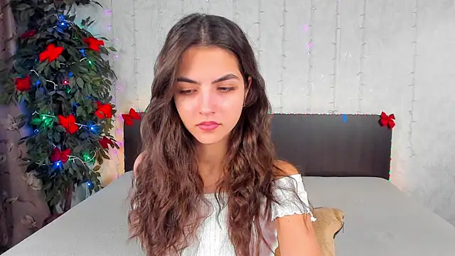 Milana Crystal  online show from 27, 1, 2025