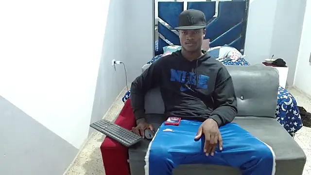 MiguelAngelxl online show from 20, 11, 2025