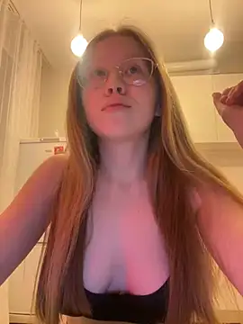 Snapshot of Eva_Weyne chatting on 20, 2, 2025 Eva Weyne online show from 20, 2, 2025