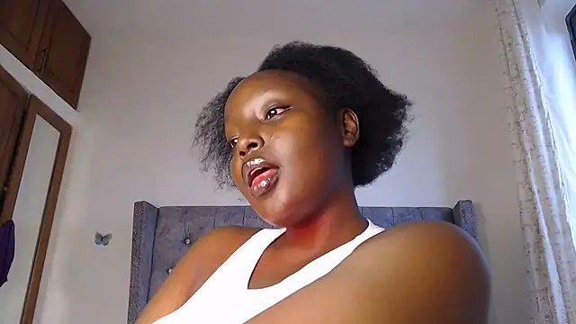 Snapshot of chococreamie chatting on 5, 7, 2026 chococreamie online show from 5, 7, 2026