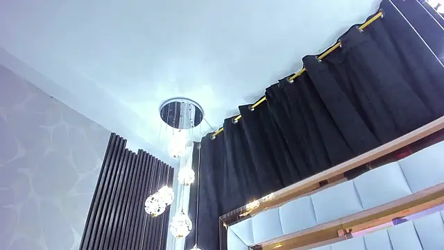 SarayRoyse online show from 20, 12, 2025