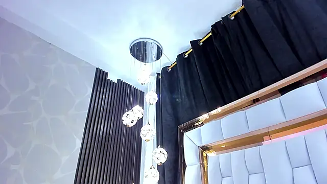 SarayRoyse online show from 15, 1, 2026