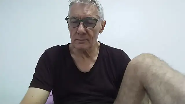 Snapshot of BIGUNCUTHARDCOCK chatting on 2, 6, 2026 BIGUNCUTHARDCOCK online show from 2, 6, 2026