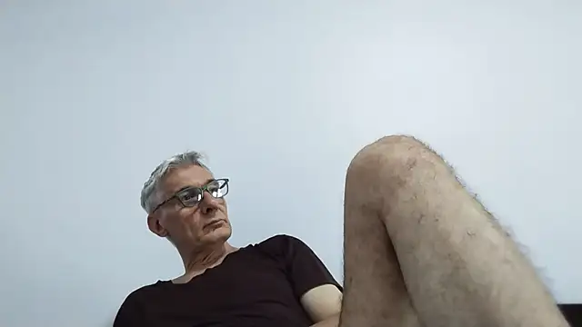Snapshot of BIGUNCUTHARDCOCK chatting on 25, 6, 2026 BIGUNCUTHARDCOCK online show from 25, 6, 2026