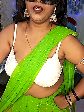 Snapshot of Love_Winss chatting on 10, 9, 2025 Love Winss online show from 10, 9, 2025