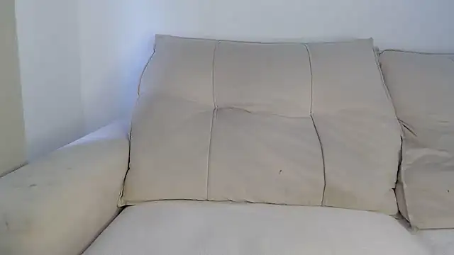 Snapshot of AninhaSampaio chatting on 4, 12, 2025 AninhaSampaio online show from 4, 12, 2025