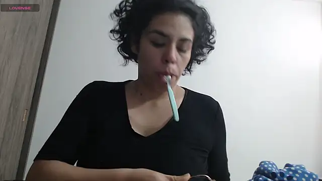 Snapshot of Anne_purple chatting on 13, 2, 2025 Anne purple online show from 13, 2, 2025