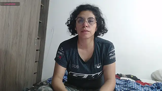 Snapshot of Anne_purple chatting on 7, 3, 2025 Anne purple online show from 7, 3, 2025
