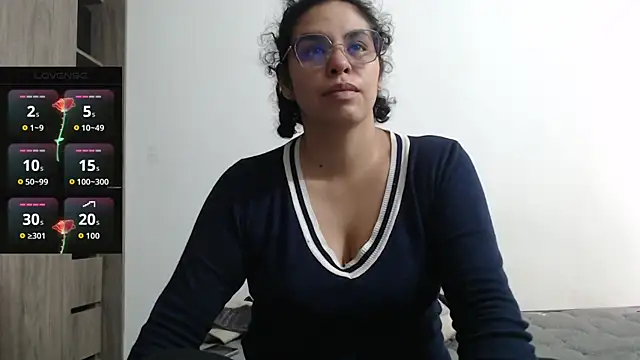 Snapshot of Anne_purple chatting on 17, 9, 2025 Anne purple online show from 17, 9, 2025
