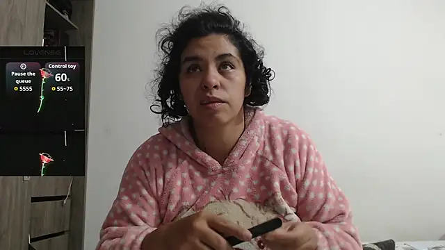 Snapshot of Anne_purple chatting on 22, 9, 2025 Anne purple online show from 22, 9, 2025
