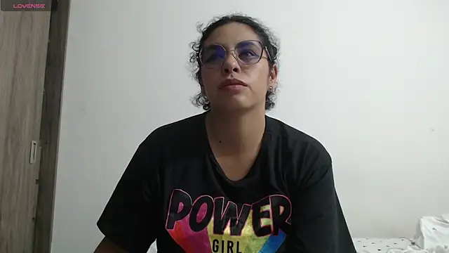 Snapshot of Anne_purple chatting on 1, 10, 2025 Anne purple online show from 1, 10, 2025