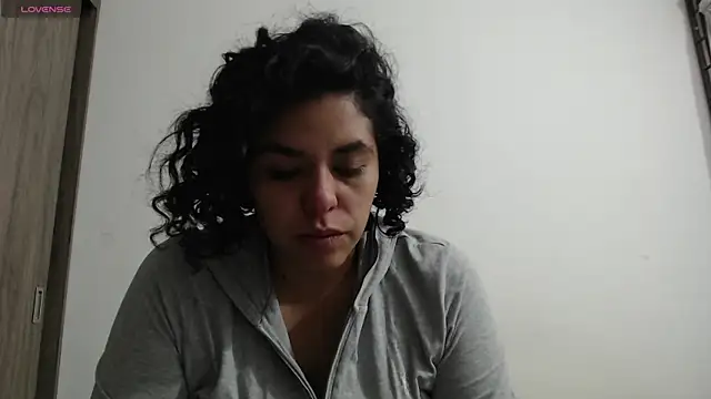 Snapshot of Anne_purple chatting on 3, 10, 2025 Anne purple online show from 3, 10, 2025