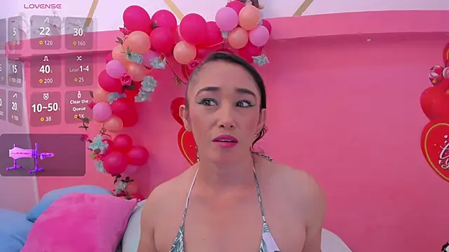 charlotte-11 online show from 29, 9, 2025