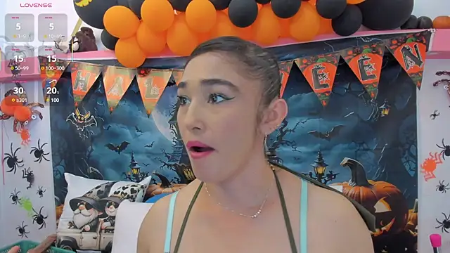 charlotte-11 online show from 15, 10, 2025