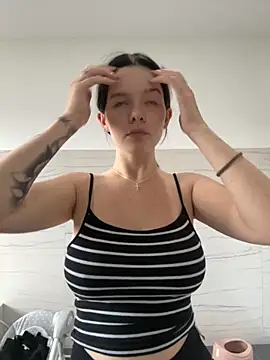 RoxiBlack online show from 1, 10, 2025