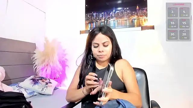 Snapshot of Julieta_Coopeer_ chatting on 23, 5, 2026 Julieta Coopeer online show from 23, 5, 2026