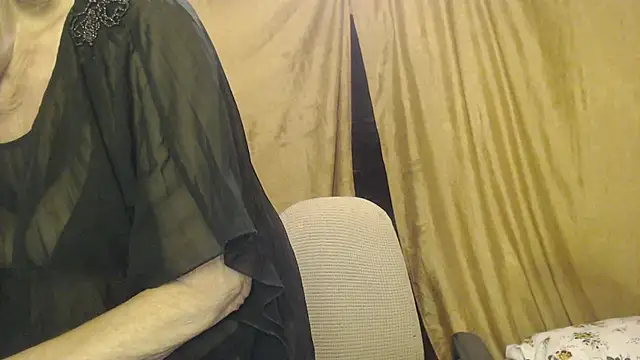  Estelitta 5 online show from 4, 2, 2026