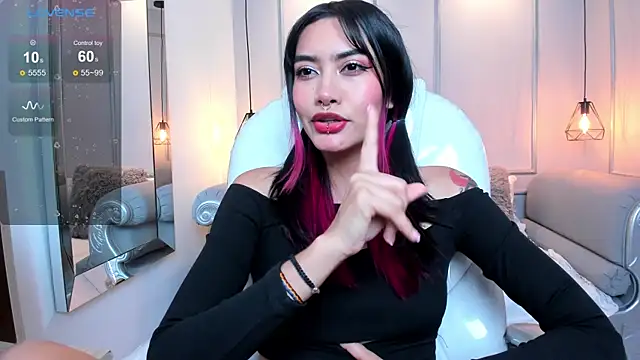 AzuraKindong online show from 6, 2, 2025