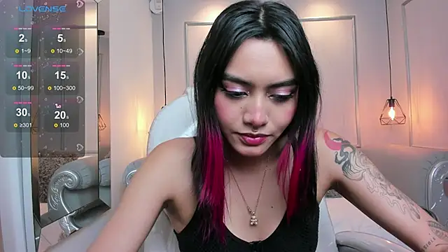 AzuraKindong online show from 19, 2, 2025