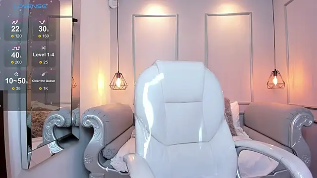 AzuraKindong online show from 6, 3, 2025