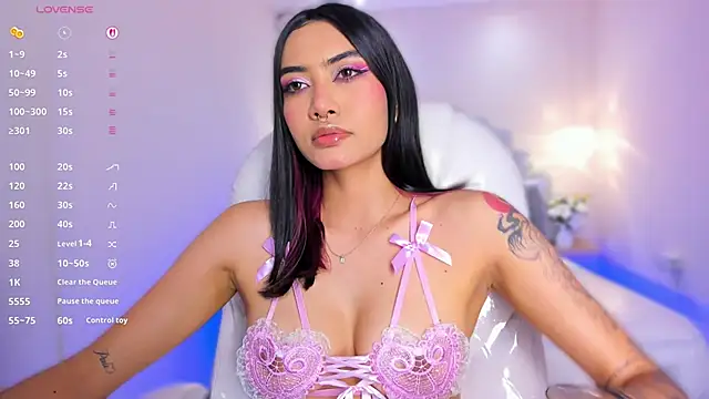 Snapshot of AzuraKindong chatting on 19, 5, 2026 AzuraKindong online show from 19, 5, 2026