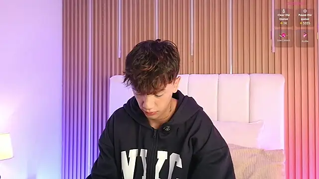 Tomy Rox online show from 4, 4, 2026