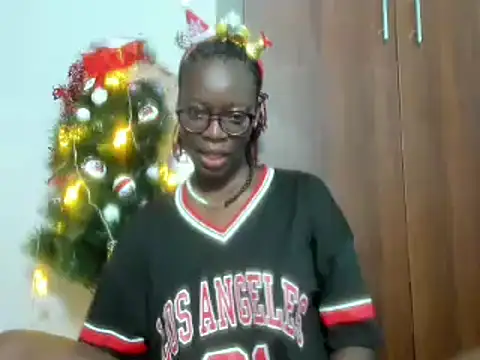 Snapshot of afro_pop chatting on 22, 12, 2024 afro pop online show from 22, 12, 2024