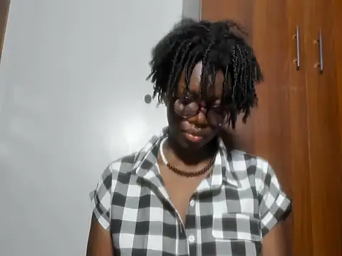 Snapshot of afro_pop chatting on 31, 12, 2024 afro pop online show from 31, 12, 2024