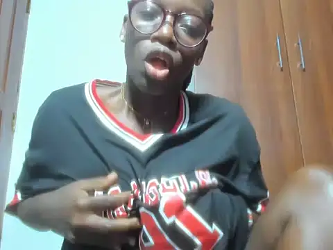 Snapshot of afro_pop chatting on 27, 1, 2025 afro pop online show from 27, 1, 2025