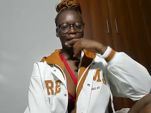Snapshot of afro_pop chatting on 18, 2, 2025 afro pop online show from 18, 2, 2025