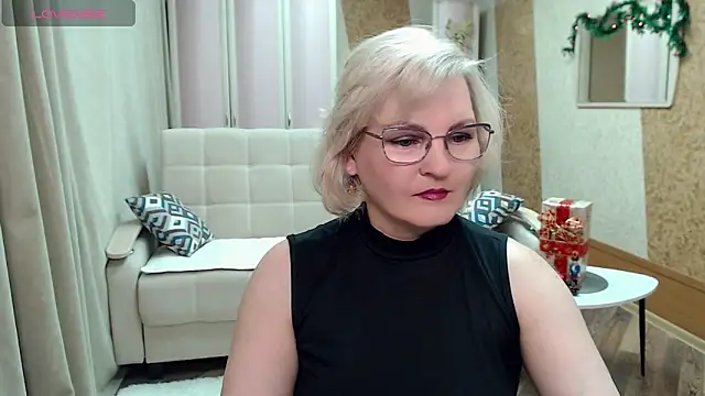 BlondeBrilliant7 online show from 15, 12, 2024