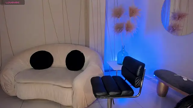 Snapshot of sarawinstone chatting on 5, 2, 2025 sarawinstone online show from 5, 2, 2025