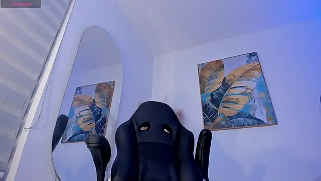 Snapshot of sarawinstone chatting on 14, 9, 2025 sarawinstone online show from 14, 9, 2025