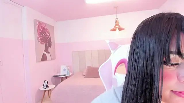 Red lady online show from 30, 1, 2025