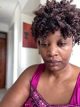 MsWhiteChocolatte online show from 17, 4, 2026