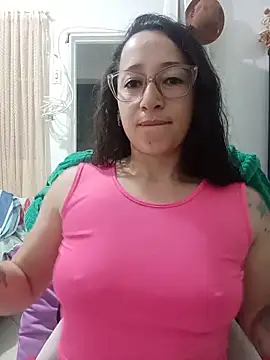 Snapshot of emilypoppy3 chatting on 28, 5, 2026 emilypoppy3 online show from 28, 5, 2026