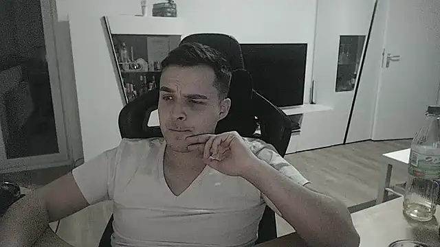 SharkLuigi online show from 16, 1, 2025