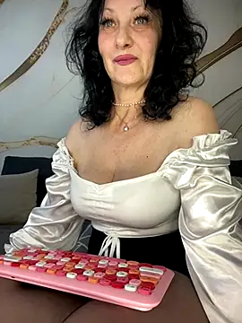 Katie-n online show from 29, 9, 2025