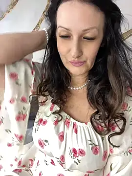 Katie-n online show from 12, 7, 2026