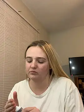 Snapshot of cammy2 chatting on 31, 12, 2024 cammy2 online show from 31, 12, 2024