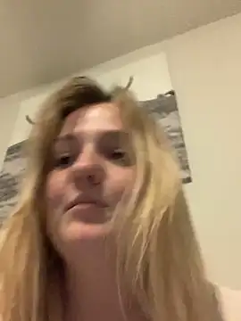 Snapshot of cammy2 chatting on 22, 1, 2025 cammy2 online show from 22, 1, 2025